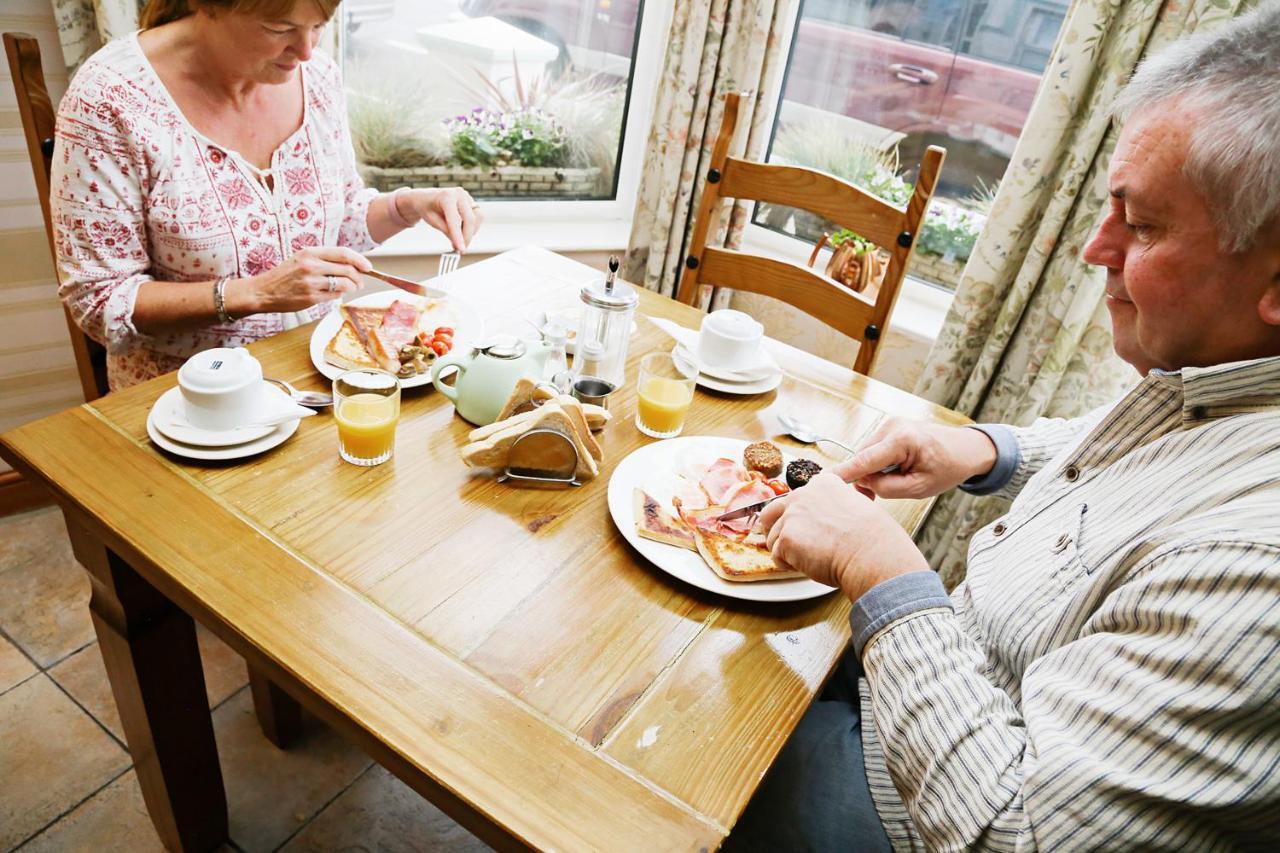 Avarest House Bb Adults Only Portrush Exteriér fotografie