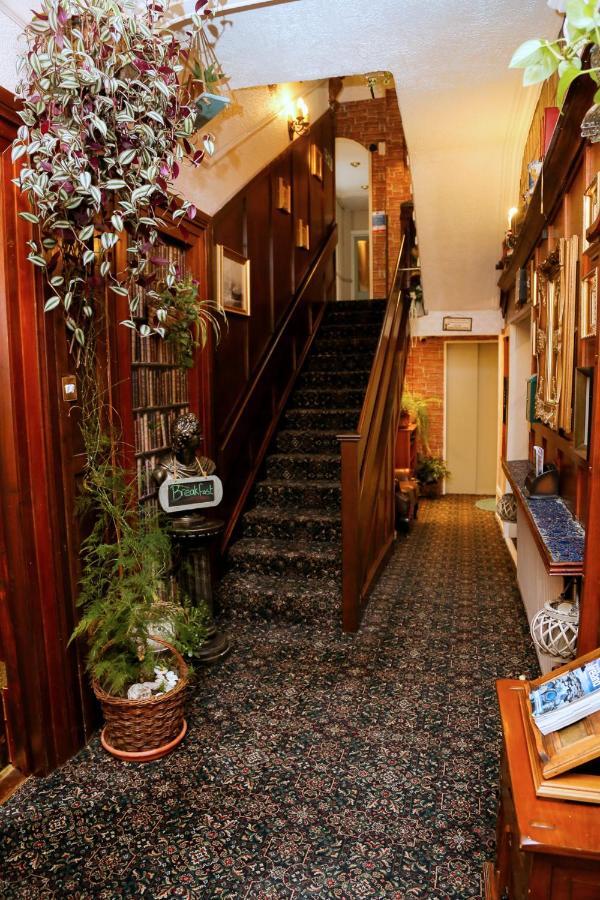 Avarest House Bb Adults Only Portrush Exteriér fotografie